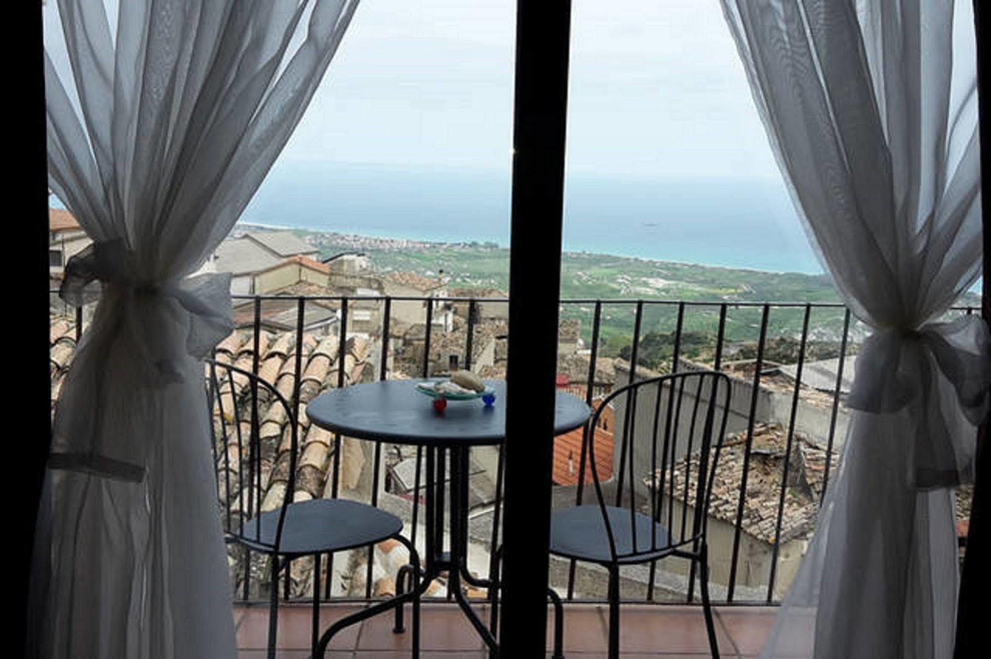 Perla Del Borgo Appartamenti Santa Caterina dello Ionio Kültér fotó
