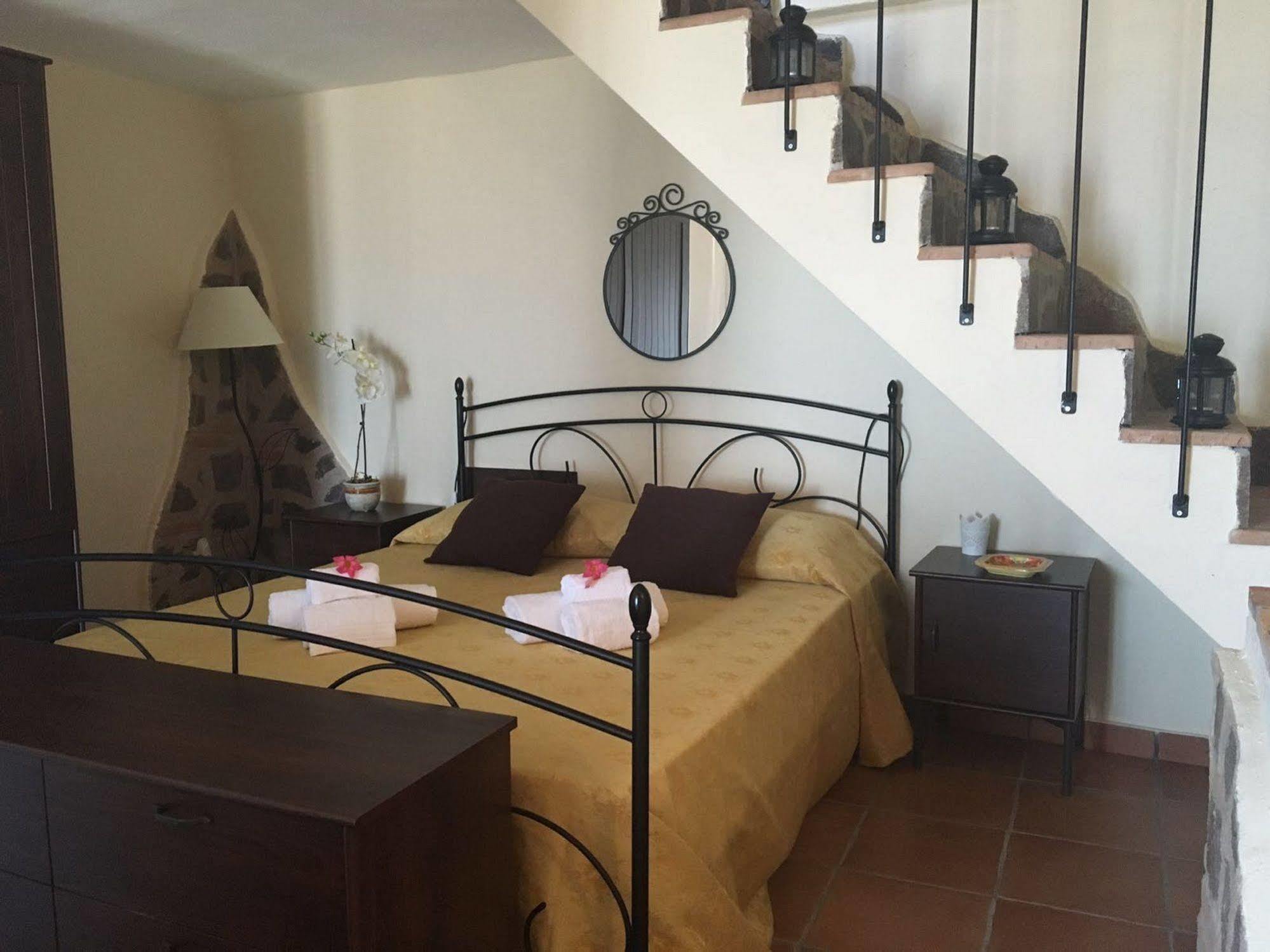 Perla Del Borgo Appartamenti Santa Caterina dello Ionio Kültér fotó